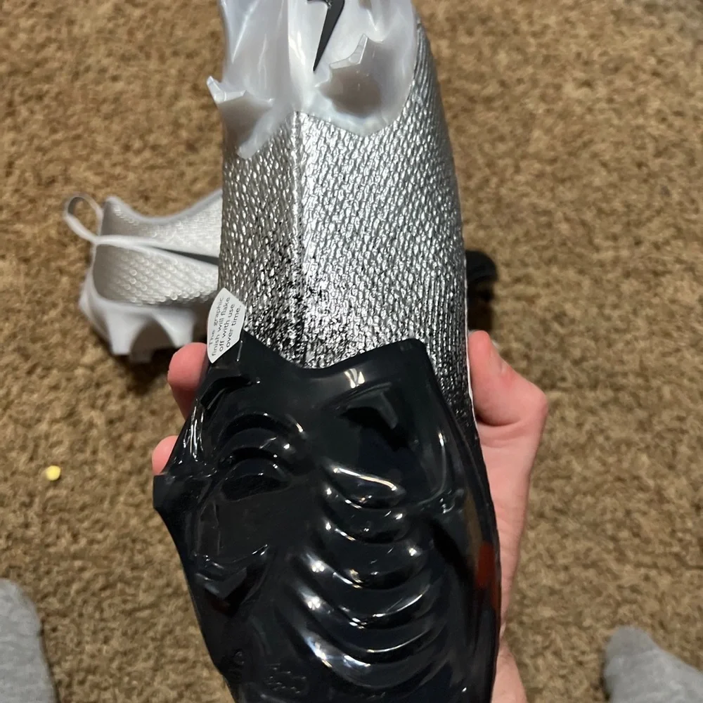 Men’s Nike vapor edge speed 360 2 football cleats (DA5455 003) no box size 13